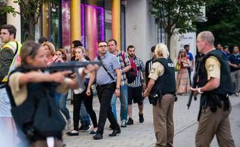 Monaco, nello zaino del killer 300 proiettili Monaco, nello zaino del killer 300 proiettili